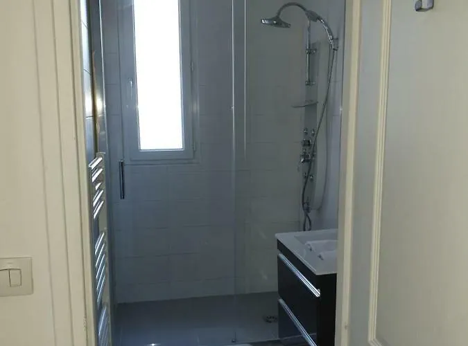 Apartment Beautiful Lincoln Paris